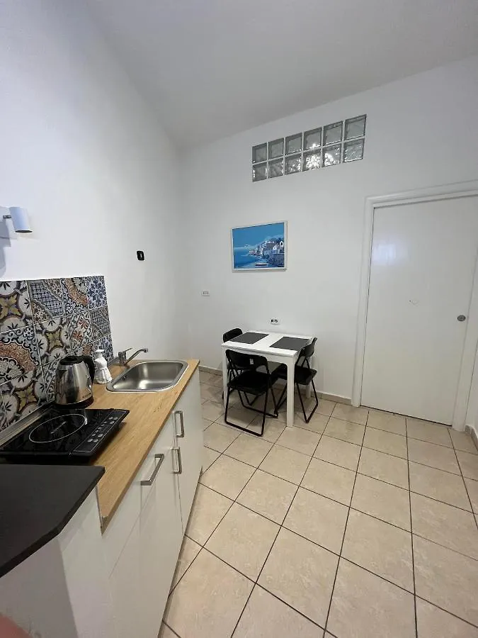 Romeo'S Maison Apartment Naples Italy